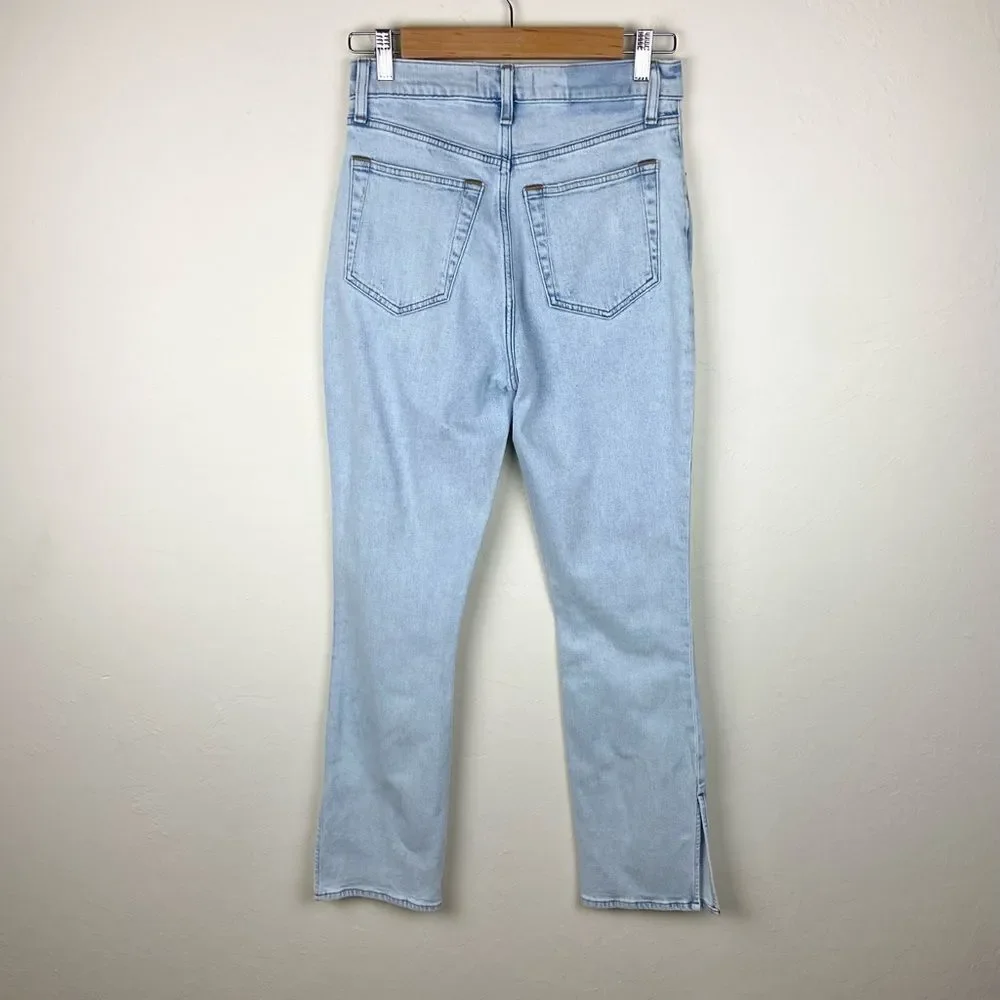 Abercrombie & Fitch Slim Straight Ultra High-Rise Jean